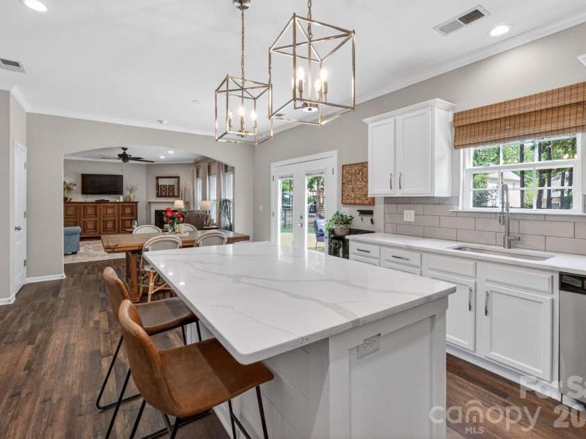 1066 Mclaren Drive, Belmont, NC 28012.  MLS# CAR4372541, YatesRealty ID 17674. 