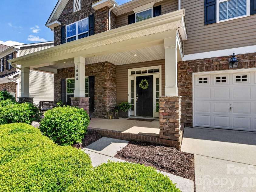 1066 Mclaren Drive, Belmont, NC 28012.  MLS# CAR4372541, YatesRealty ID 17674. 