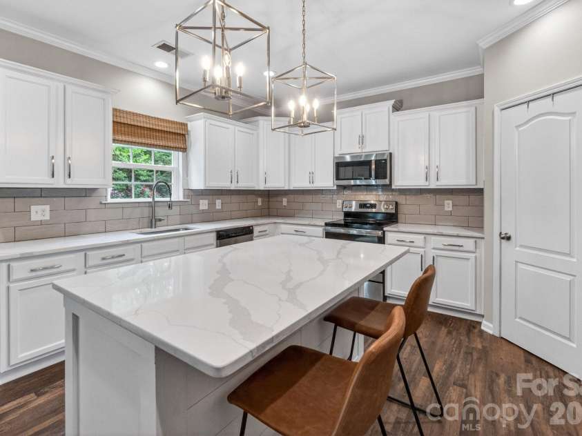 1066 Mclaren Drive, Belmont, NC 28012.  MLS# CAR4372541, YatesRealty ID 17674. 