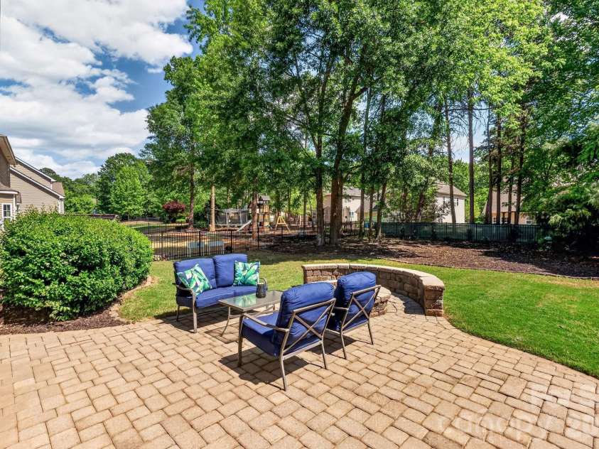 1066 Mclaren Drive, Belmont, NC 28012.  MLS# CAR4372541, YatesRealty ID 17674. 