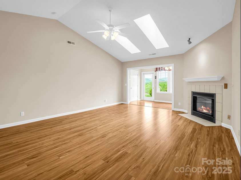 5802 Wood Duck Way, Hendersonville, NC 28792.  MLS# CAR4251219, YatesRealty ID 17674. 