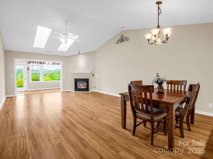 5802 Wood Duck Way, Hendersonville, NC 28792.  MLS# CAR4251219, YatesRealty ID 17674. 