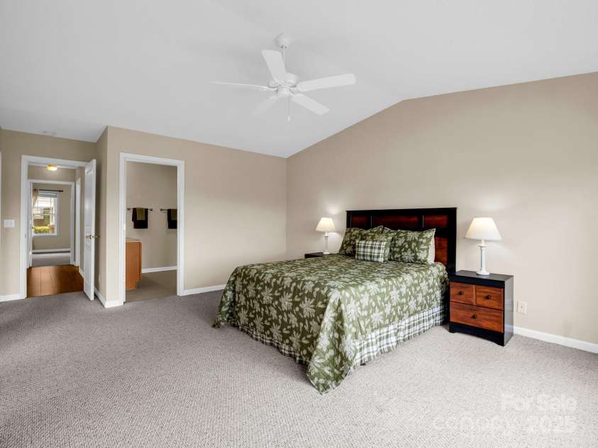 5802 Wood Duck Way, Hendersonville, NC 28792.  MLS# CAR4251219, YatesRealty ID 17674. 