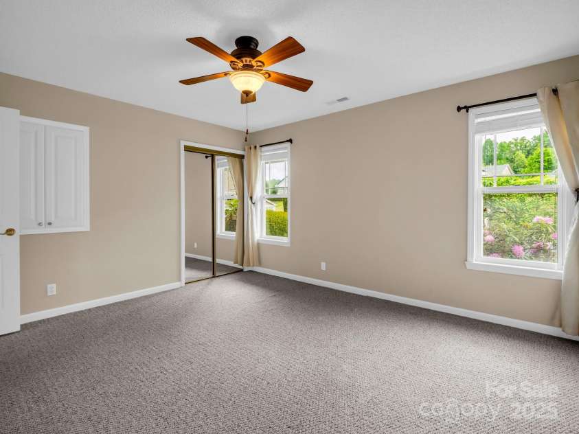 5802 Wood Duck Way, Hendersonville, NC 28792.  MLS# CAR4251219, YatesRealty ID 17674. 