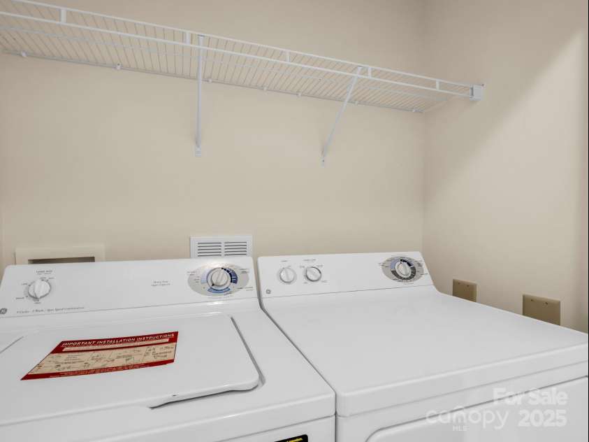 5802 Wood Duck Way, Hendersonville, NC 28792.  MLS# CAR4251219, YatesRealty ID 17674. Hall Laundry