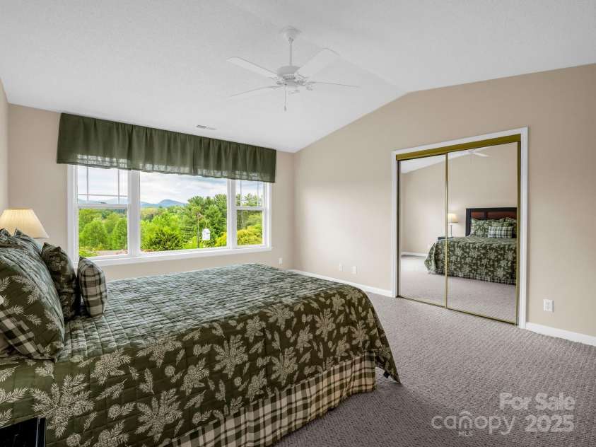 5802 Wood Duck Way, Hendersonville, NC 28792.  MLS# CAR4251219, YatesRealty ID 17674. Spacious Primary BR