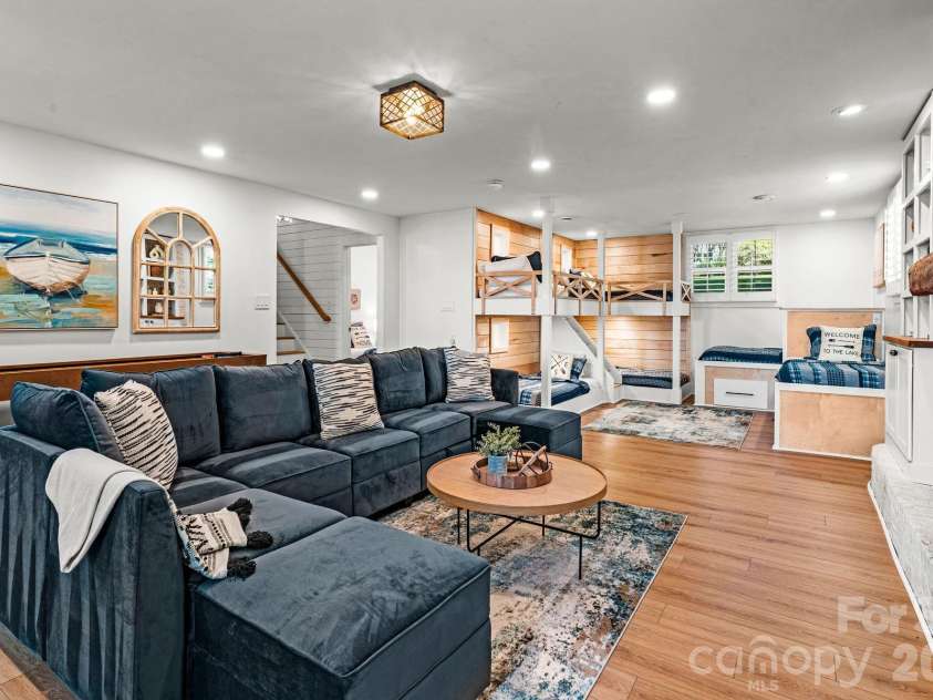 138 Lakefront Drive, Mooresville, NC 28117.  MLS# CAR4359018, YatesRealty ID 17675. 