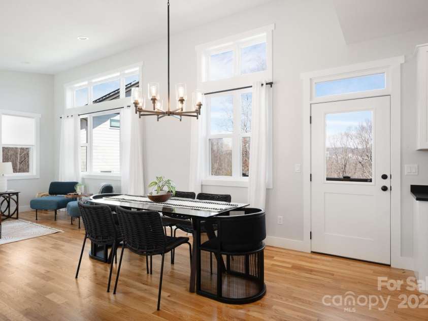 20 Tahkieostie Trail, Asheville, NC 28806.  MLS# CAR4221913, YatesRealty ID 17675. Access to back deck