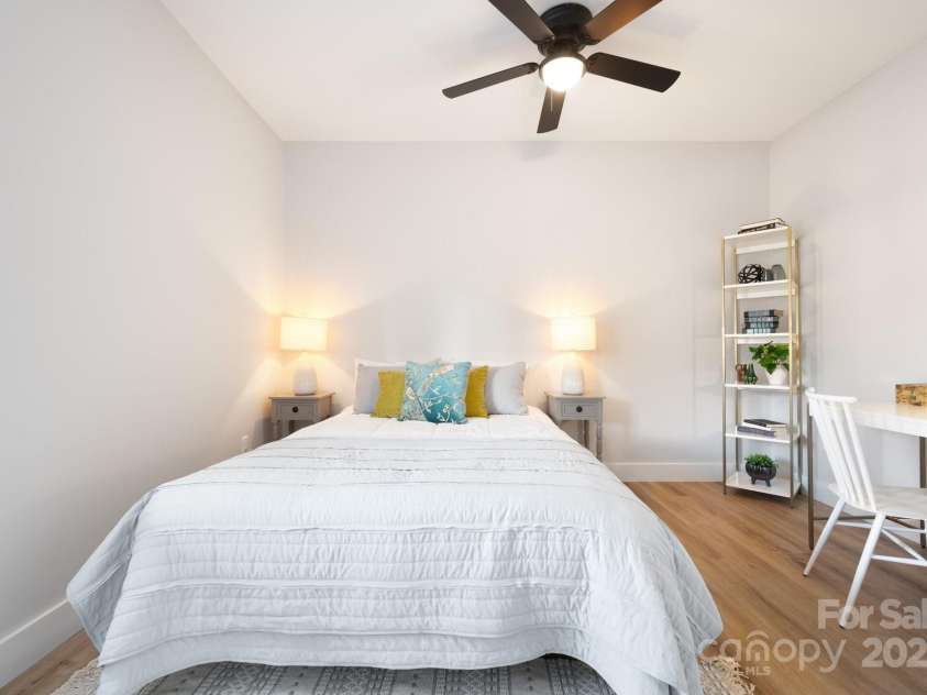 20 Tahkieostie Trail, Asheville, NC 28806.  MLS# CAR4221913, YatesRealty ID 17675. Spacious guest bedroom on lower level