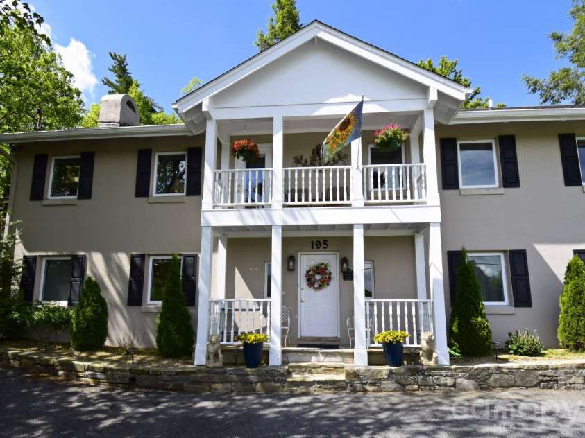 195 Fairway Lane, Blowing Rock, NC 28605.  MLS# CAR4376805, YatesRealty ID 17676. 