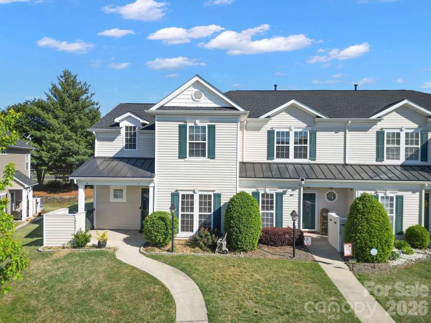 14721 Lions Pride Court, Charlotte, NC 28273.  MLS# CAR4396371, YatesRealty ID 17677. 