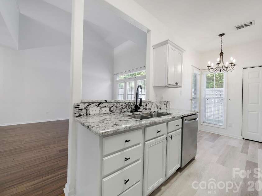 14721 Lions Pride Court, Charlotte, NC 28273.  MLS# CAR4396371, YatesRealty ID 17677. 