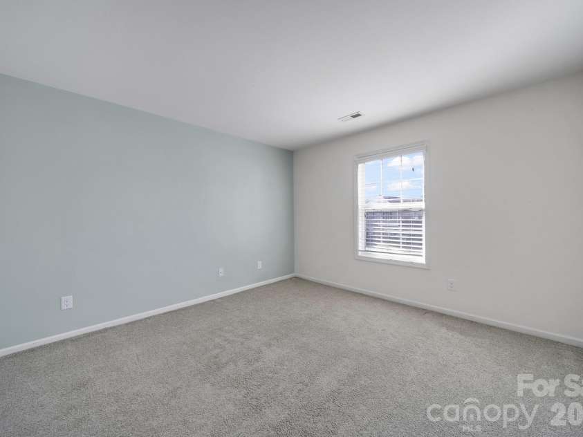 14721 Lions Pride Court, Charlotte, NC 28273.  MLS# CAR4396371, YatesRealty ID 17677. 