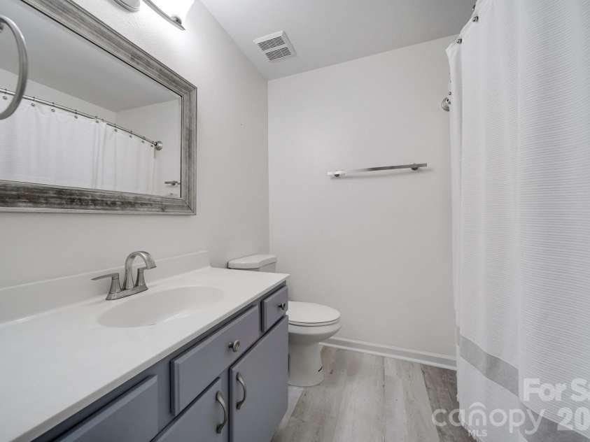 14721 Lions Pride Court, Charlotte, NC 28273.  MLS# CAR4396371, YatesRealty ID 17677. 