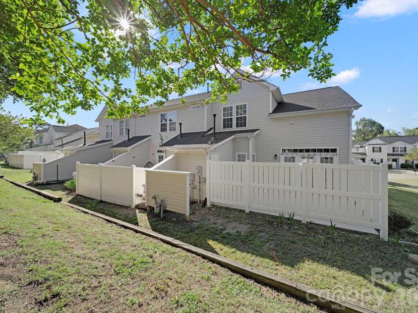 14721 Lions Pride Court, Charlotte, NC 28273.  MLS# CAR4396371, YatesRealty ID 17677. 