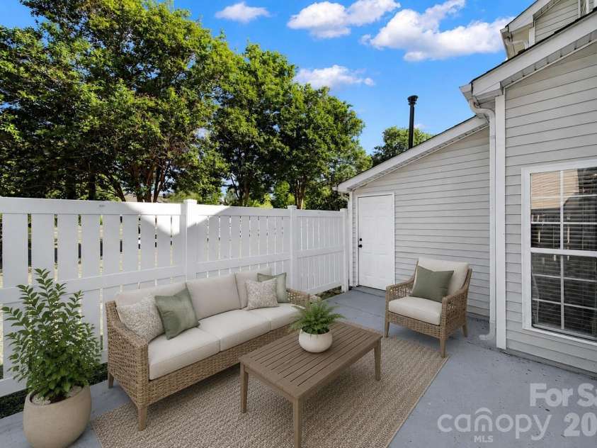 14721 Lions Pride Court, Charlotte, NC 28273.  MLS# CAR4396371, YatesRealty ID 17677. 