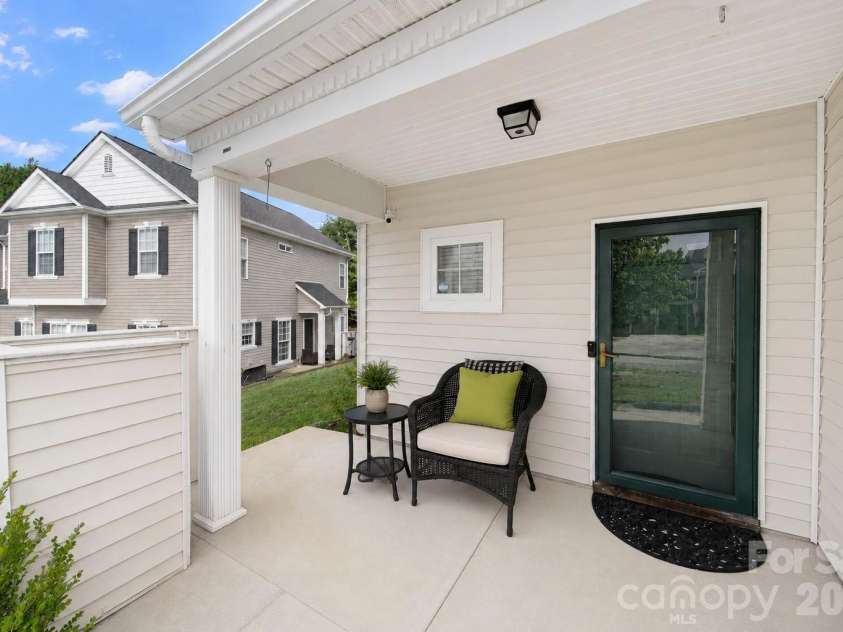 14721 Lions Pride Court, Charlotte, NC 28273.  MLS# CAR4396371, YatesRealty ID 17677. Virtually Staged Front Porch