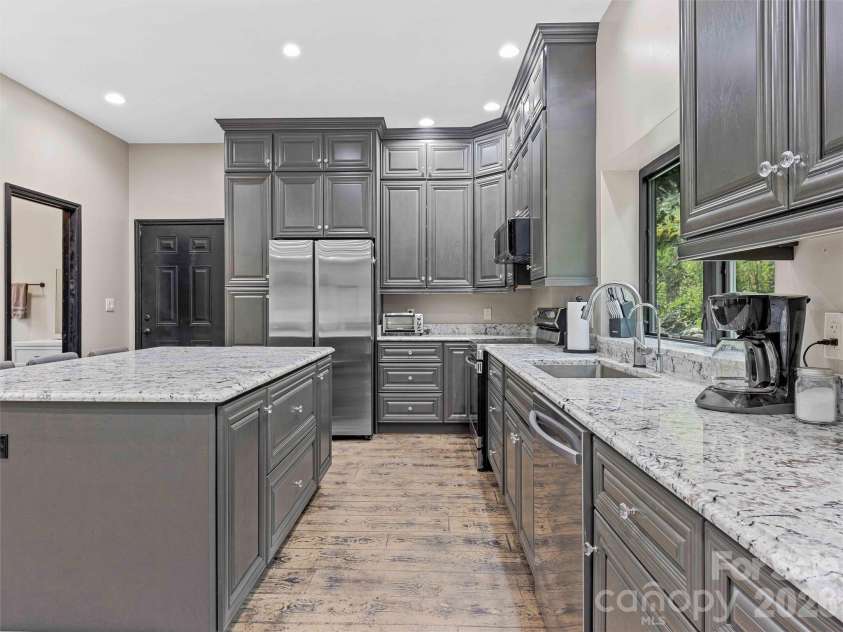 945 Roaring Fork Road, Hot Springs, NC 28743.  MLS# CAR4307267, YatesRealty ID 17678. 