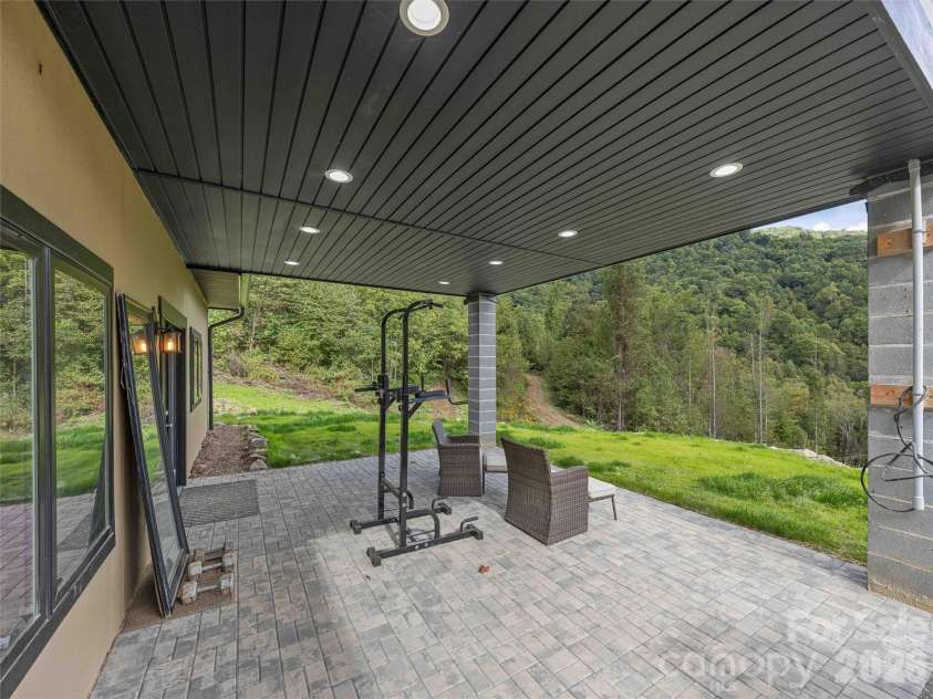 945 Roaring Fork Road, Hot Springs, NC 28743.  MLS# CAR4307267, YatesRealty ID 17678. 