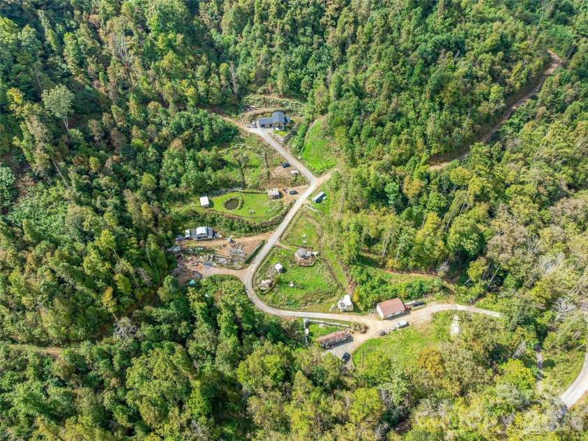 945 Roaring Fork Road, Hot Springs, NC 28743.  MLS# CAR4307267, YatesRealty ID 17678. 