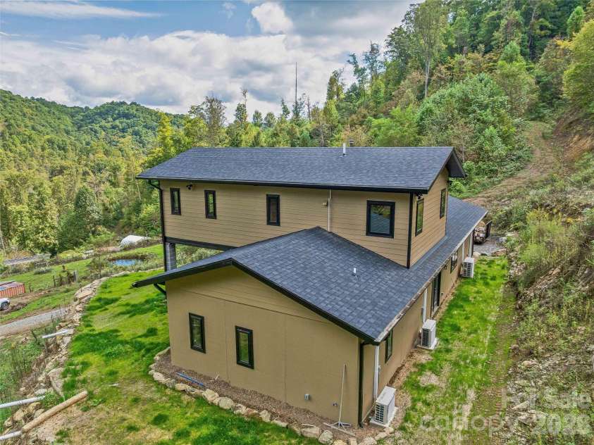 945 Roaring Fork Road, Hot Springs, NC 28743.  MLS# CAR4307267, YatesRealty ID 17678. 