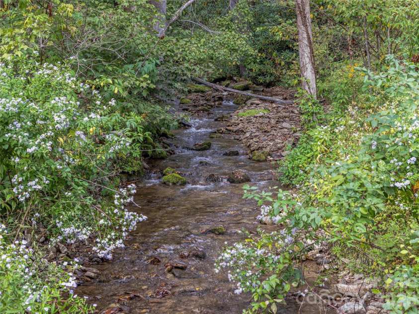 945 Roaring Fork Road, Hot Springs, NC 28743.  MLS# CAR4307267, YatesRealty ID 17678. 
