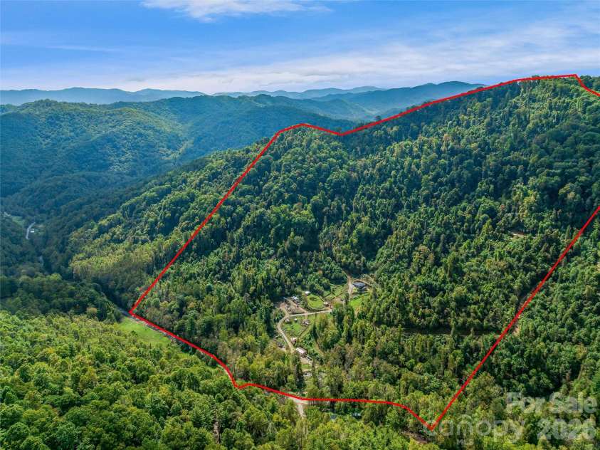 945 Roaring Fork Road, Hot Springs, NC 28743.  MLS# CAR4307267, YatesRealty ID 17678. 