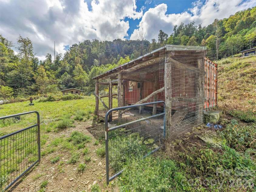 945 Roaring Fork Road, Hot Springs, NC 28743.  MLS# CAR4307267, YatesRealty ID 17678. Chicken Coop #2