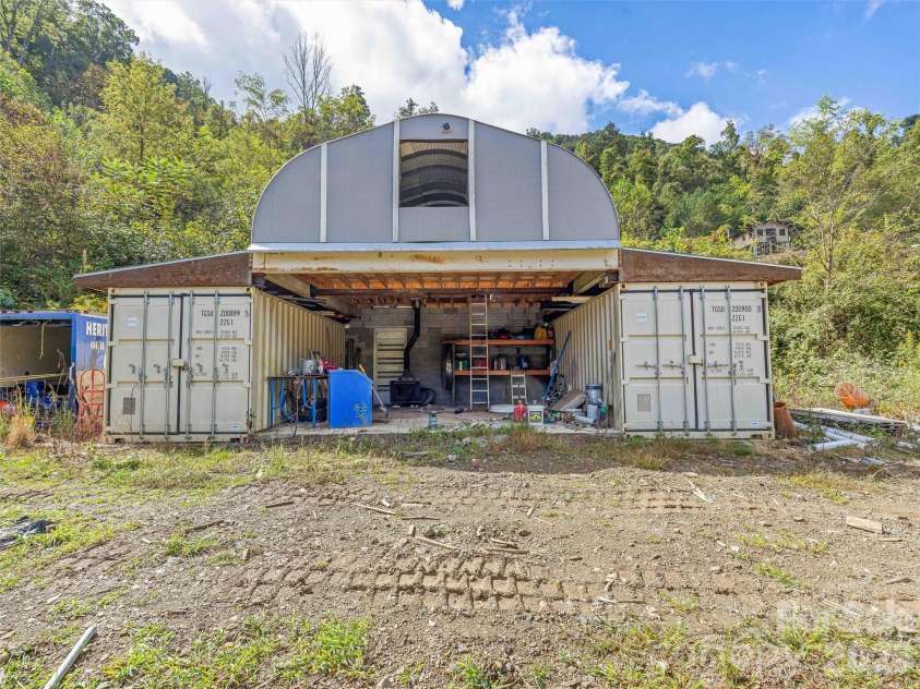 945 Roaring Fork Road, Hot Springs, NC 28743.  MLS# CAR4307267, YatesRealty ID 17678. Shop # 2