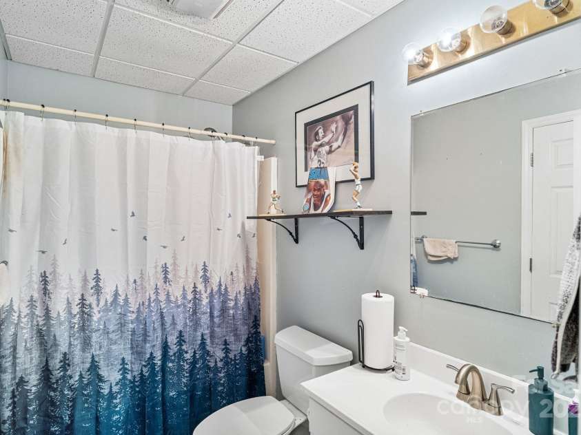 104 Belvedere Drive, Morganton, NC 28655.  MLS# CAR4254900, YatesRealty ID 1768. 
