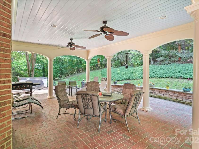 104 Belvedere Drive, Morganton, NC 28655.  MLS# CAR4254900, YatesRealty ID 1768. 