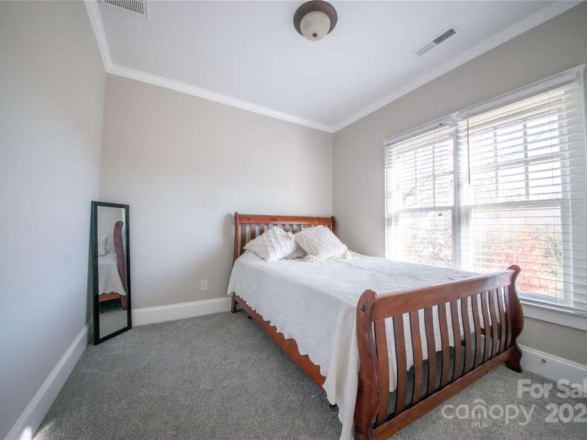 521 Lees Court Street, Charlotte, NC 28211.  MLS# CAR4328746, YatesRealty ID 1768. 2nd bedroom