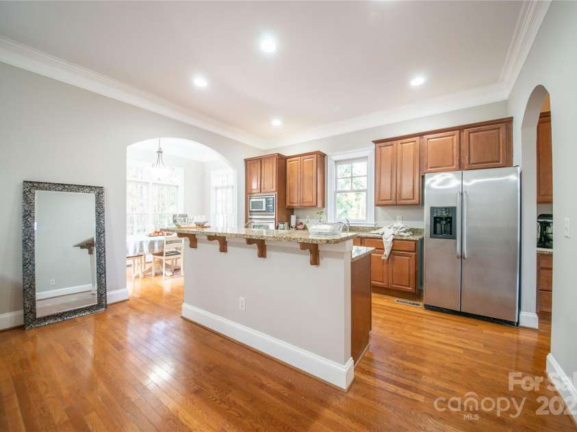 521 Lees Court Street, Charlotte, NC 28211.  MLS# CAR4328746, YatesRealty ID 1768. 