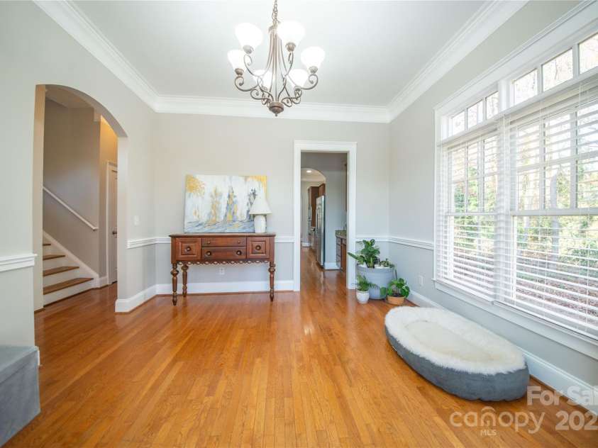 521 Lees Court Street, Charlotte, NC 28211.  MLS# CAR4328746, YatesRealty ID 1768. Formal dinning