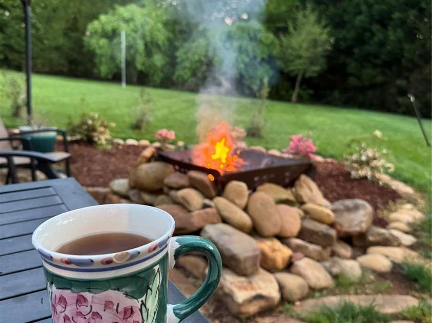 1308 Moonshadow Lane, Shelby, NC 28150.  MLS# CAR4237593, YatesRealty ID 17680. Fire Pit