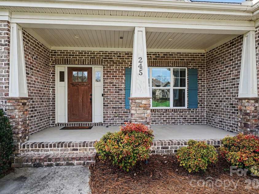245 Centenary Ridge Drive, Clemmons, NC 27012.  MLS# CAR4365553, YatesRealty ID 17680. 