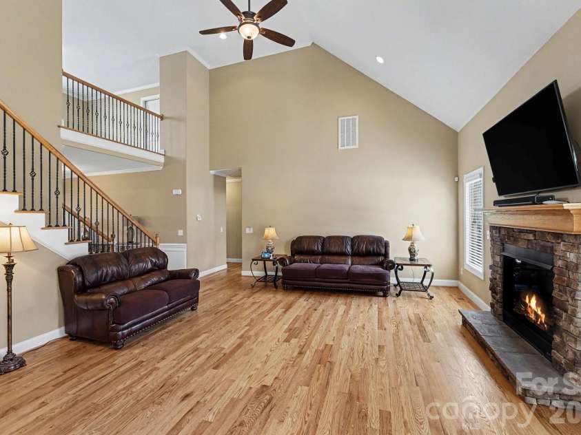 245 Centenary Ridge Drive, Clemmons, NC 27012.  MLS# CAR4365553, YatesRealty ID 17680. 