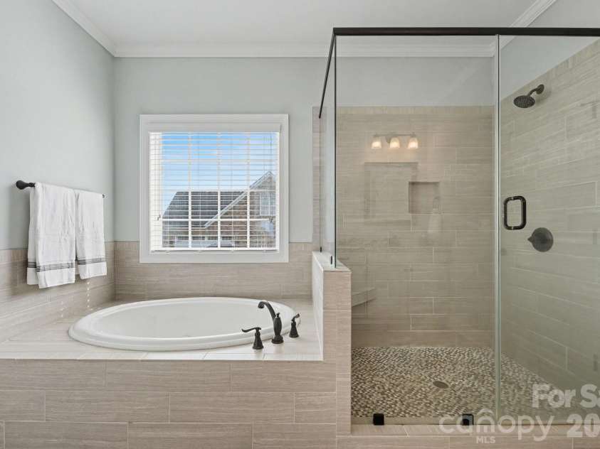 245 Centenary Ridge Drive, Clemmons, NC 27012.  MLS# CAR4365553, YatesRealty ID 17680. 