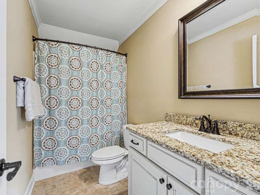 245 Centenary Ridge Drive, Clemmons, NC 27012.  MLS# CAR4365553, YatesRealty ID 17680. 