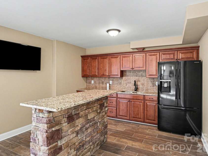 245 Centenary Ridge Drive, Clemmons, NC 27012.  MLS# CAR4365553, YatesRealty ID 17680. 