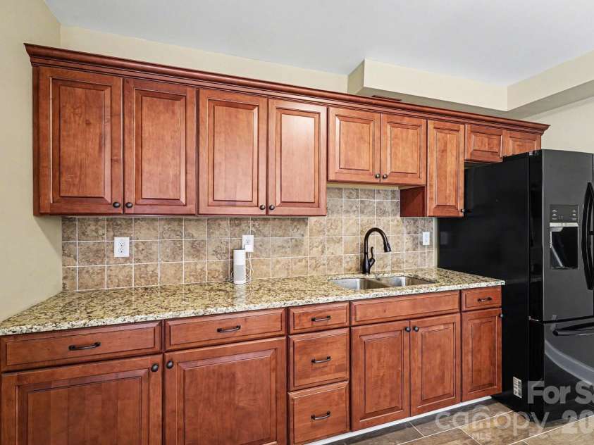 245 Centenary Ridge Drive, Clemmons, NC 27012.  MLS# CAR4365553, YatesRealty ID 17680. 