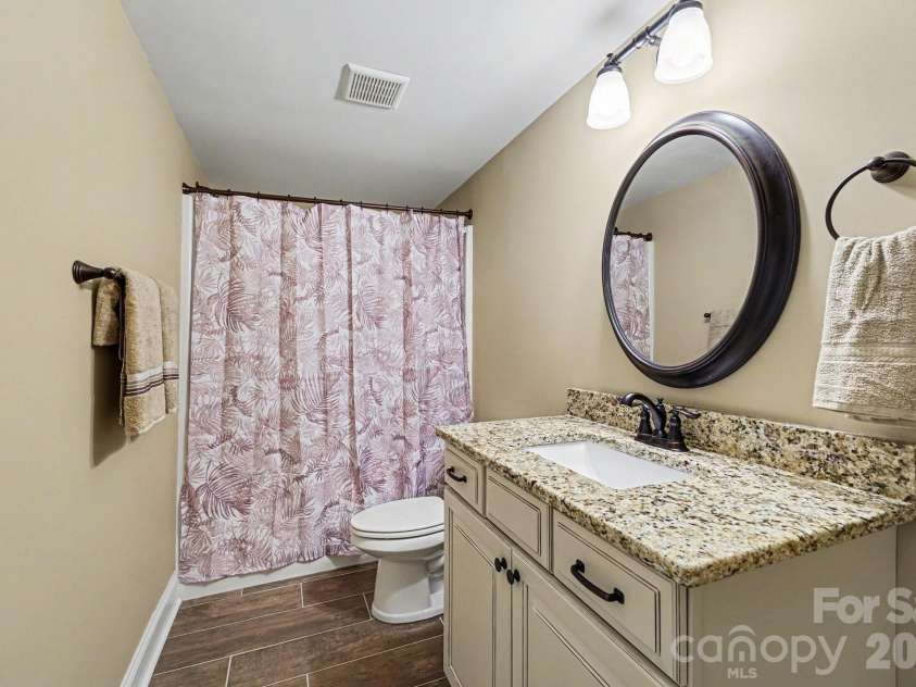 245 Centenary Ridge Drive, Clemmons, NC 27012.  MLS# CAR4365553, YatesRealty ID 17680. 