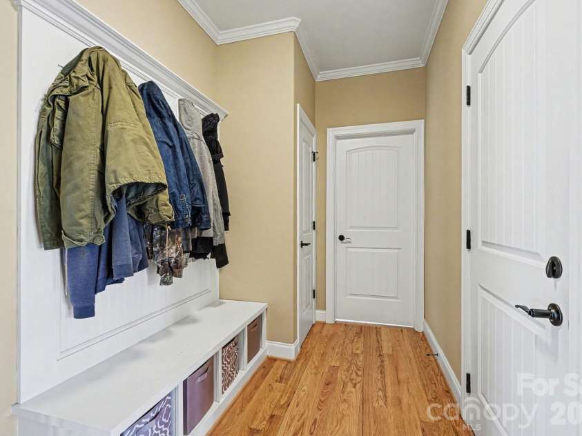 245 Centenary Ridge Drive, Clemmons, NC 27012.  MLS# CAR4365553, YatesRealty ID 17680. 