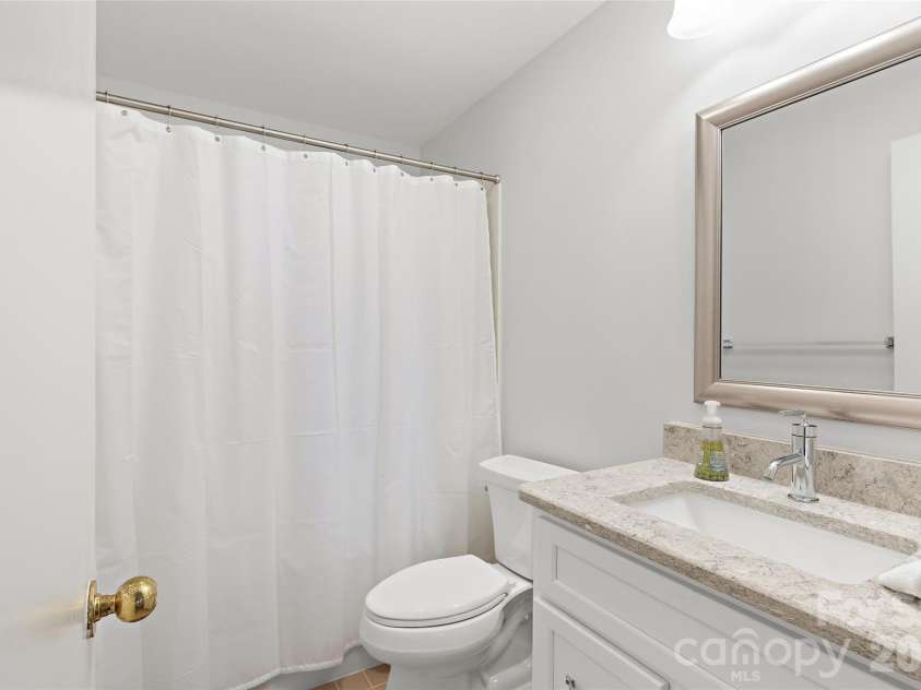 301 Lake Club Drive, Rock Hill, SC 29732.  MLS# CAR4374599, YatesRealty ID 17681. Ensuite for third BR