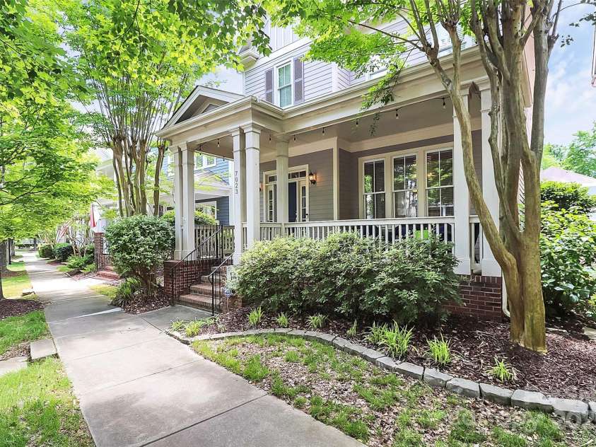 7023 Blakeney Greens Boulevard, Charlotte, NC 28277.  MLS# CAR4261601, YatesRealty ID 17681. 