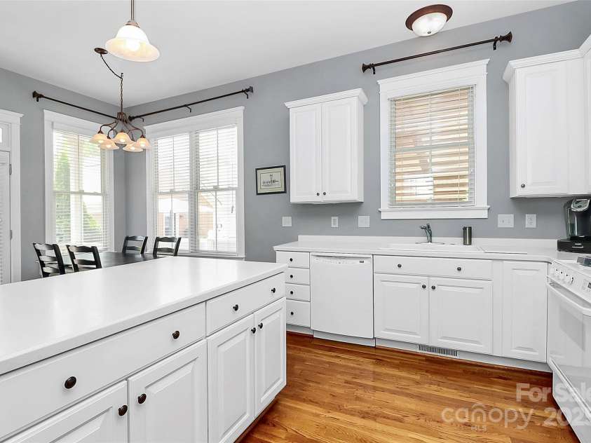 7023 Blakeney Greens Boulevard, Charlotte, NC 28277.  MLS# CAR4261601, YatesRealty ID 17681. 