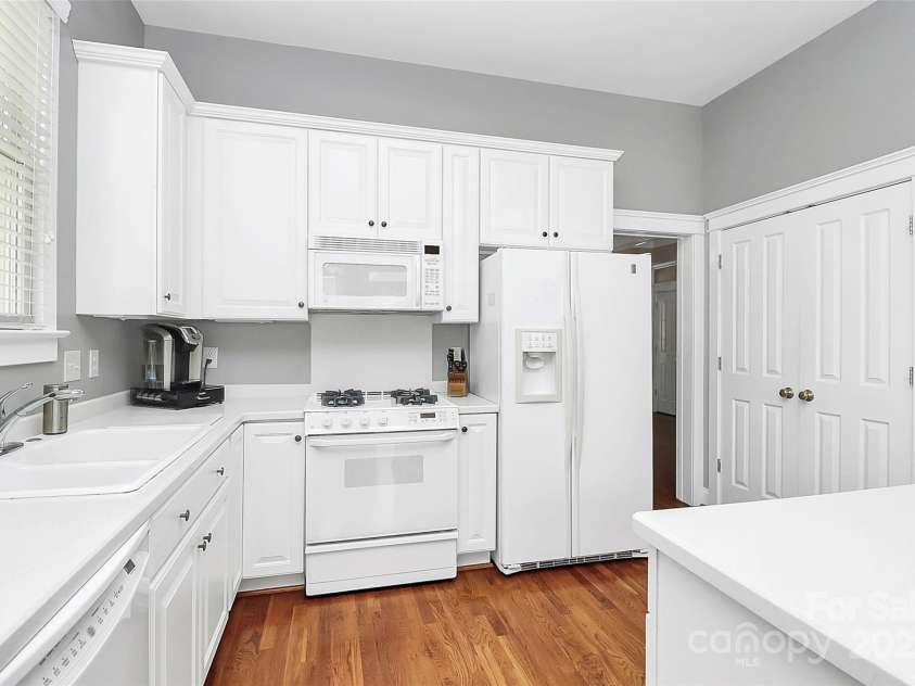 7023 Blakeney Greens Boulevard, Charlotte, NC 28277.  MLS# CAR4261601, YatesRealty ID 17681. 