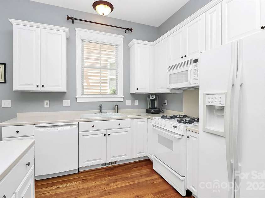 7023 Blakeney Greens Boulevard, Charlotte, NC 28277.  MLS# CAR4261601, YatesRealty ID 17681. 