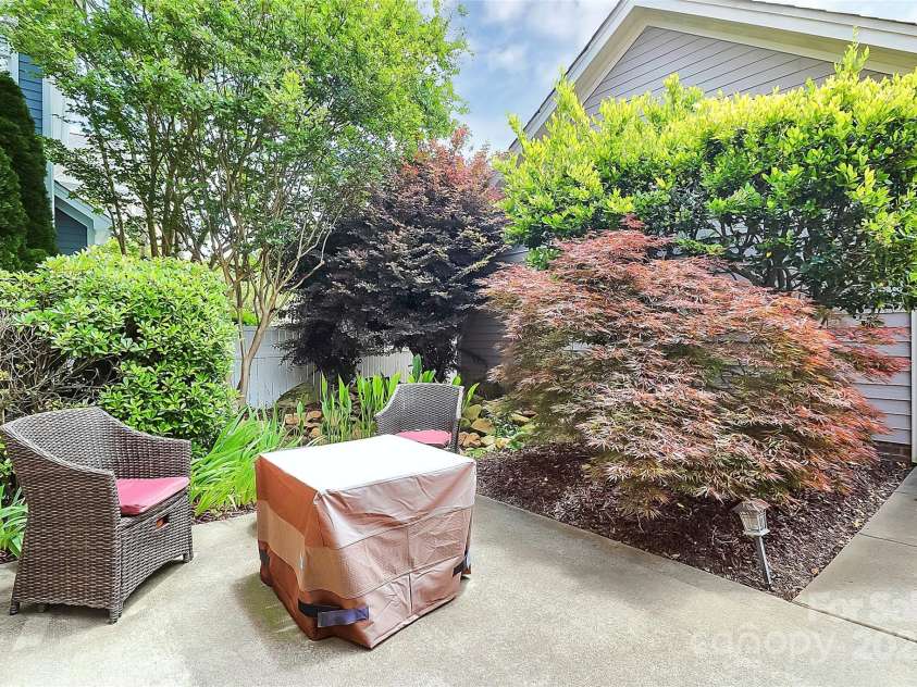 7023 Blakeney Greens Boulevard, Charlotte, NC 28277.  MLS# CAR4261601, YatesRealty ID 17681. 