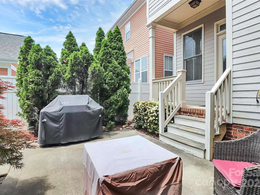 7023 Blakeney Greens Boulevard, Charlotte, NC 28277.  MLS# CAR4261601, YatesRealty ID 17681. 